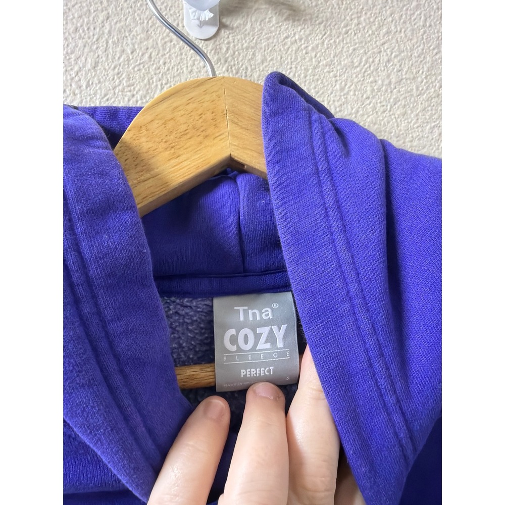 Women's Aritzia TNA Cozy Perfect Purple Hoodie Size Small - Picture 3 of 4